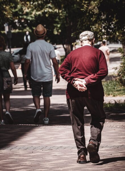 【2025年版】老後資金2000万円 問題の解決は可能？無理？